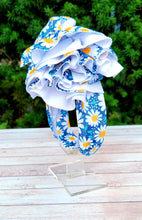 Load image into Gallery viewer, Field Of Daisies Ruffle Headwrap
