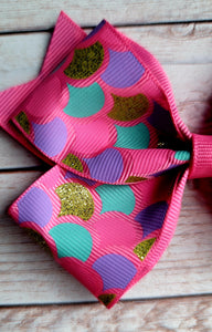 Pink Scales Pattern Bow
