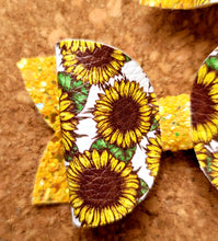 Load image into Gallery viewer, Sunflower Field Layered Leatherette Piggies Bow
