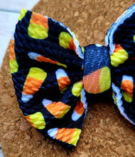 Load image into Gallery viewer, Candy Corn Piggies Fabric Bows
