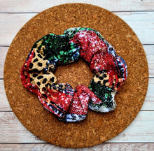Load image into Gallery viewer, Christmas Brushstrokes Scrunchie
