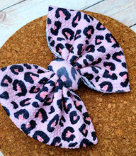 Load image into Gallery viewer, Pink Cheetah Fabric Bow
