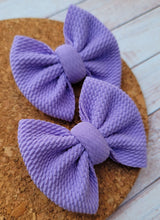 Load image into Gallery viewer, Light Purple Piggies Fabric Bows
