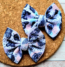 Load image into Gallery viewer, Butterfly Dots Fabric Piggie Bows
