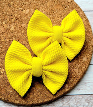 Load image into Gallery viewer, Sunshine Yellow Piggies Fabric Bows
