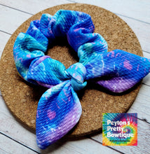 Load image into Gallery viewer, Ocean Tie Dye Bow Scrunchie
