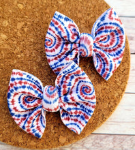 Load image into Gallery viewer, Red, White, And Blue Tie Dye Piggies Fabric Bows
