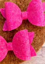 Load image into Gallery viewer, Flamingo Pink Glassy Glitter Layered Leatherette Piggies Bow
