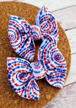 Load image into Gallery viewer, Red, White, And Blue Tie Dye Piggies Fabric Bows
