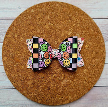 Load image into Gallery viewer, Smiley Faces Chunky Glitter Layered Leatherette Bow
