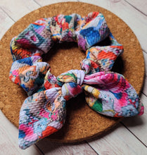 Load image into Gallery viewer, Cats Bow Scrunchie
