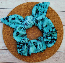 Load image into Gallery viewer, Turquoise Stone Bow Scrunchie
