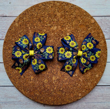 Load image into Gallery viewer, Sunflowers Pinwheel Piggies Set

