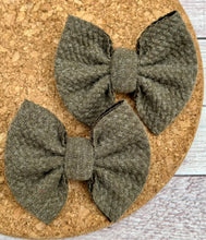 Load image into Gallery viewer, Sweater Weather Sage Piggies Fabric Bows
