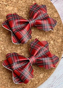 Christmas Plaid Butter Layered Leatherette Piggies Bow