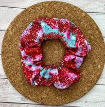 Load image into Gallery viewer, Valentine&#39;s Hearts Brushstrokes Scrunchie
