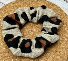 Load image into Gallery viewer, Cheetah Large Print Sweater Scrunchie
