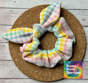 Easter Plaid Daisies Bow Scrunchie