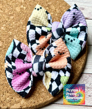 Load image into Gallery viewer, Bunny Checkered Piggies Fabric Bows
