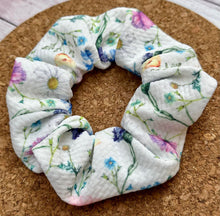 Load image into Gallery viewer, Wildflowers Scrunchie
