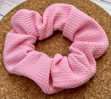 Load image into Gallery viewer, Pastel Set of 4 Scrunchies
