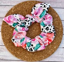 Load image into Gallery viewer, Cheetah Roses Bow Scrunchie
