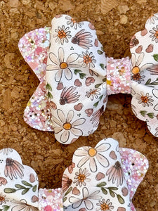 Sweet Daisies Layered Leatherette Piggies Bow