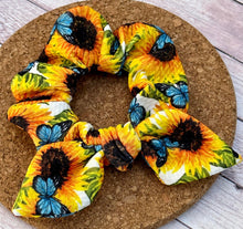 Load image into Gallery viewer, Sunflowers And Butterflies Bow Scrunchie

