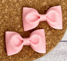 Load image into Gallery viewer, Light Pink Glittered Ribbon Piggies Set
