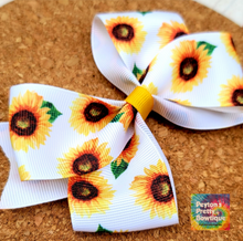 Load image into Gallery viewer, Sunflowers Pattern Bow
