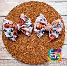Load image into Gallery viewer, Floral Pumpkins Small Fabric Piggies Bows
