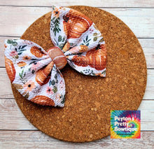 Load image into Gallery viewer, Floral Pumpkins Fabric Bow
